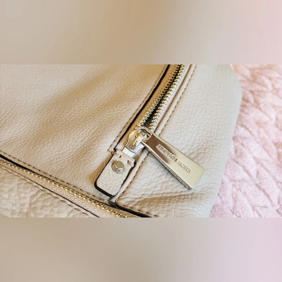 Michael Kors Rhea Large Backpack - Picture 16 of 16